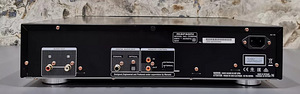 Marantz CD6006 CD-плеер (5 фото из 5)