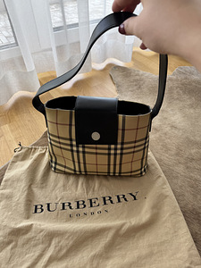 Burberry originaal kott (1 foto / 2)