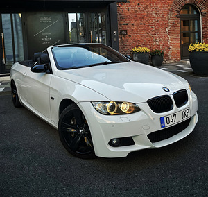 BMW E93 M-Pakett Shadow-line Logic 7 3.0 170kW (1 foto / 13)