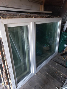 Продам окна и балконные двери (10 фото из 10)