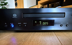 CD-плеер Onkyo C-S5VL (4 фото из 6)