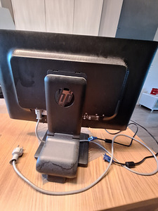 HP MONITOR (2 foto / 2)