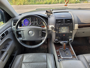 Volkswagen Touareg 2.5D ATM 2004 (5 foto / 12)