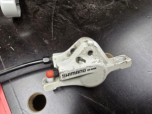 Shimano hüdraulilised pidurid (7 foto / 10)