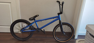 Трюковой велосипед / велосипед BMX (2 фото из 3)