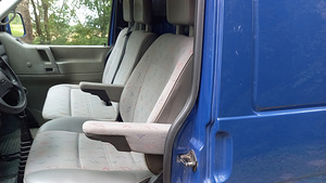Volkswagen Transporter LONG 2.5 TDI 75kW WEBASTO (9 foto / 10)