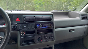 Volkswagen Transporter LONG 2.5 TDI 75kW WEBASTO (10 foto / 10)
