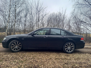 BMW 730 DIISEL AUTOMAAT 2007 (2 foto / 10)