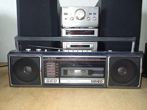 VANAD RAADIOD / VINTAGE (4 foto / 8)