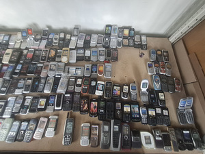 MOBIILTELEFONIDE MAKETID/NÄIDISED, 250+ TÜKKI (5 foto / 5)