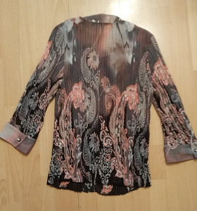 Plisseeritud pluus prossiga, suurus L/XL (3 foto / 5)