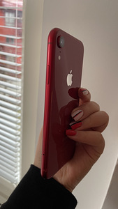 Apple iPhone XR 64GB (2 foto / 7)