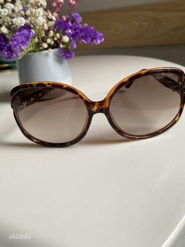 Солнцезащитные очки Вивьен Вествуд (фото #1)