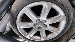 Audi a6 c6 R18 Original Valuveljed (5 foto / 8)