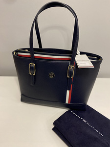 Tommy Hilfiger UUS (1 foto / 5)