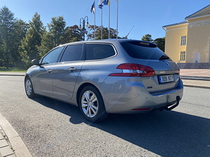 Peugeot 308 (4 foto / 8)