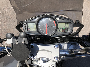 Suzuki gsr600 (5 foto / 5)