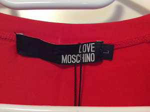 Moschino uus t-särk s.M (5 foto / 9)