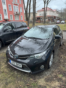 Toyota auris hybrid 2013/09