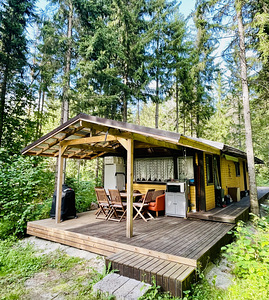 Ratastel teisaldatav suvemaja (2 foto / 10)