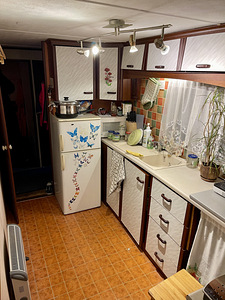 Ratastel teisaldatav suvemaja (7 foto / 10)