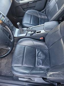 MÜÜA 2010a VOLVO V50 2.0 100kw (8 foto / 13)