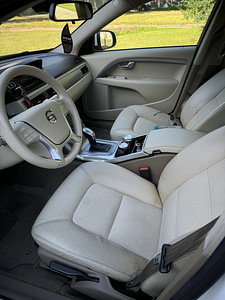 Volvo V70 2012 aasta (2 foto / 10)