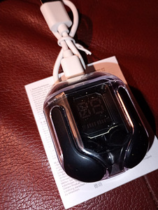 Kõrvaklapid mikrofoniga BLUETOOTH uus pakendis (3 foto / 7)