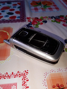 Кнопочные телефоны Motorola+ 2 Nokia без аккумулятора и заря (3 фото из 8)