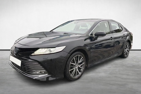 Takso autorent BOLT TOYOTA CAMRY HYBRID LPG