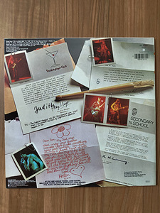 Винил LP AC/DC - "HIGH VOLTAGE" (2 foto / 4)
