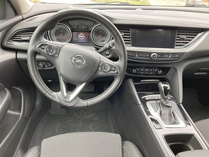 Opel Insignia 2.0 125kW (12 foto / 12)