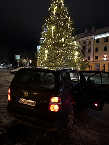Volkswagen Touran 2.0 tdi 103kw manual (6 foto / 10)