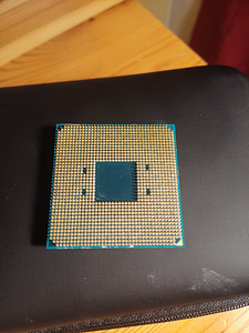 Amd Ryzen 5 2600 (2 фото из 2)