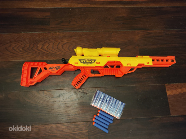 Nerf mänguasi snaipripüss ja 15 kuuli.