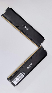 XPG Spectrix D50 RAM DDR4 8GBx2 (1 foto / 3)