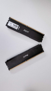 XPG Spectrix D50 RAM DDR4 8GBx2 (2 foto / 3)