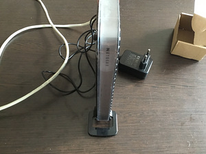 NETGEAR N600 Wireless Band router WNDR3400 2,4 GHz, 5,0 GHz. (1 foto / 4)