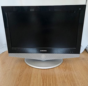 Телевизор Samsung (2 фото из 2)