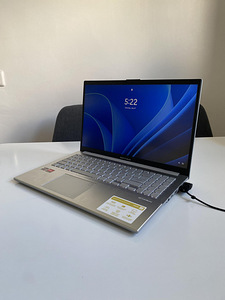 ASUS Vivobook Go 15 (1 foto / 3)