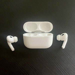 AirPods Pro (2-го поколения) (3 фото из 3)