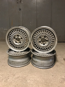 5 дисков BMW e47 1180448 7Jx15H2 fps 95 44 (1 фото из 9)