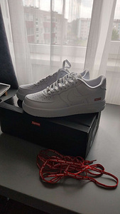 Nike AF1 x Supreme (3 foto / 5)
