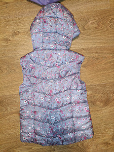 Жилетка (2 фото из 3)
