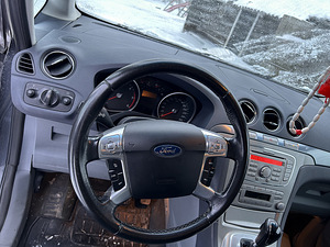 Ford galaxy (8 фото из 11)