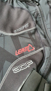 Leatt 3DF AirFit kaitsesärk XXL (4 foto / 6)