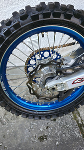 Yamaha YZ250F (6 foto / 10)