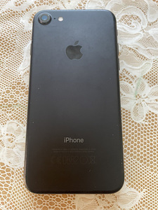 2 tükki iphone 7 32GB, roosa kuld ja must, hind mõlemale 99€ (7 foto / 10)