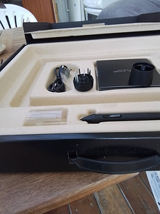 WACOM INTUOS PRO M graafikatahvel (4 foto / 6)