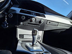 BMW 520d 2010 (15 фото из 15)